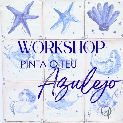 Azulejos brancos com desenhos azuis marinhos e texto Workshop Pinta o Teu Azulejo.