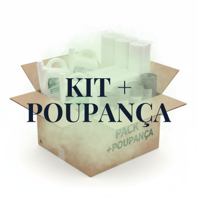 Caixa aberta com produtos de limpeza e rolos de papel e sacos, com texto KIT + POUPANÇA