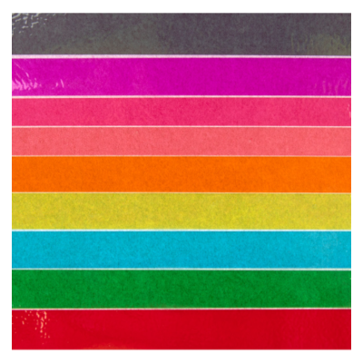 Embalagem com lápis de cor em diversas cores