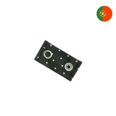 Clipe preto com bolinhas brancas e ilhós metálicos