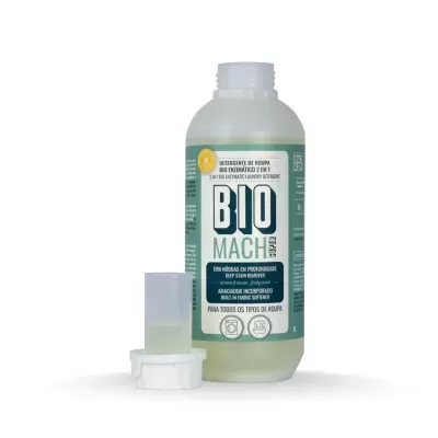Frasco de detergente BIO MACH com doseador, rótulo verde e branco
