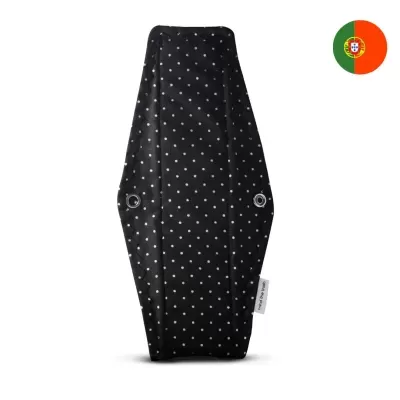 Protector preto para sapatos com bolinhas brancas e botões de pressão