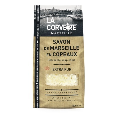 Embalagem creme e preta de sabonete em lascas La Corvette Marseille