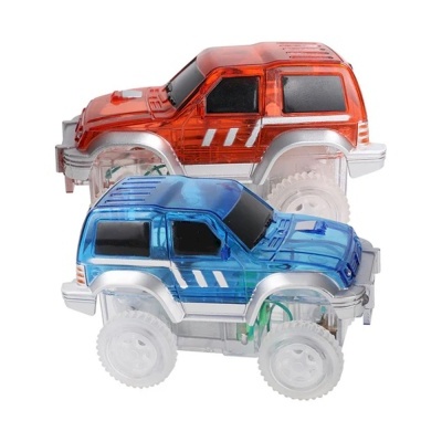 Dois carros de brinquedo transparentes, cores azul e laranja