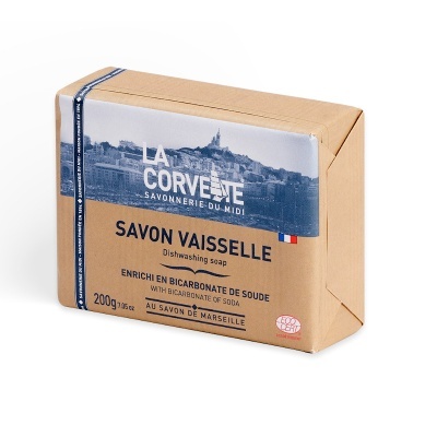Sabão para loiça embalado em papel castanho com rótulo azul e branco LA CORVETTE