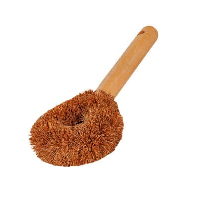 Escova de limpeza com cabo de madeira e cerdas castanhas