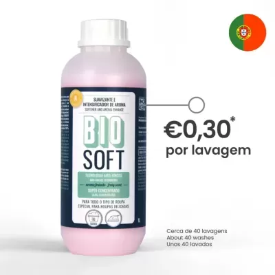 Frasco rosa de amaciador BIO SOFT com rótulo azul e branco e preço €0,30 por lavagem
