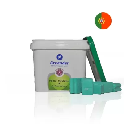 Baldes de plástico branco e verde com blocos sanitários verdes e rótulo Greendet