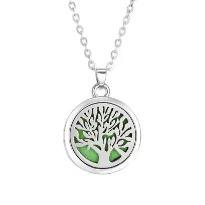 Colar com pendente redondo de árvore da vida prateado com fundo verde