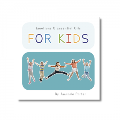 Capa do livro Emotions & Essential Oils FOR KIDS com crianças a saltar