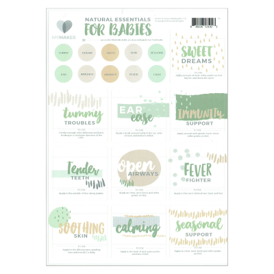Folha com vários rótulos de produtos naturais para bebés em verde, bege e cinza, com textos e gráficos de gotas.