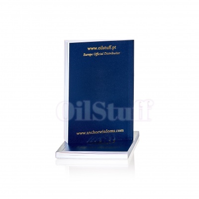 Livro azul escuro com texto dourado