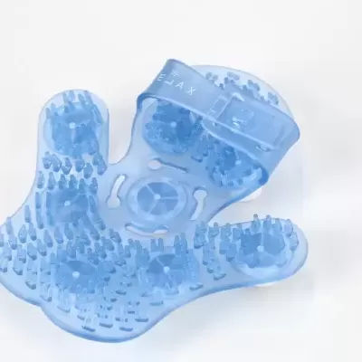 Escova para animais azul transparente com cerdas e faixa para mão