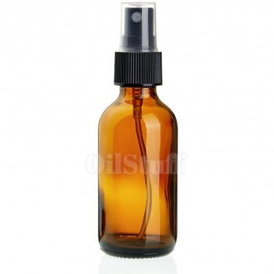 Frasco de vidro âmbar com pulverizador preto e tampa transparente