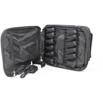 Estojo preto aberto com organizador interior e correia ajustável preta