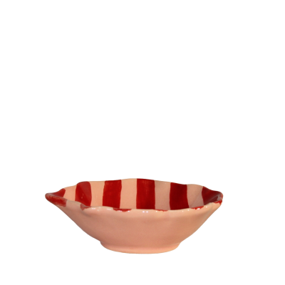 Tigela de cerâmica com riscas vermelhas e rosa claro