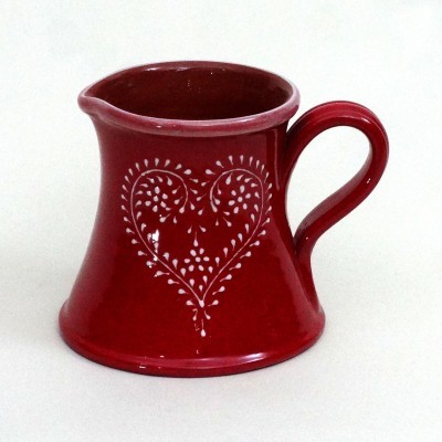 Cântaro cerâmica vermelho com padrão de coração branco e asa