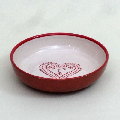 Taça redonda de cerâmica com padrão de coração no interior