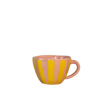 Caneca rosa com riscas amarelas e asa lateral