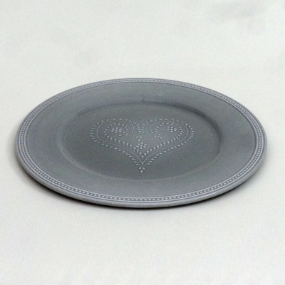 Prato cinzento com padrão em relevo de coração e flores