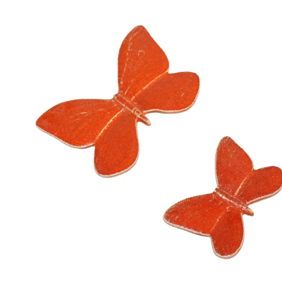 Duas borboletas decorativas de cerâmica laranja craqueladas