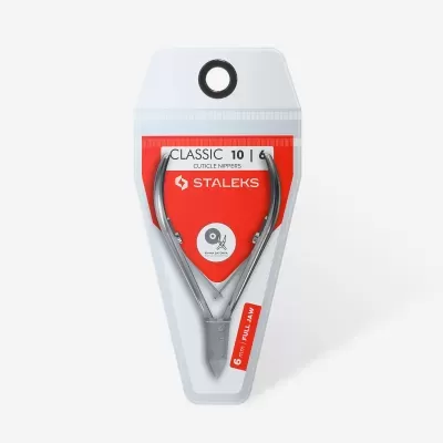 Alicate de cutícula em embalagem plástica com fundo vermelho e texto STALEKS