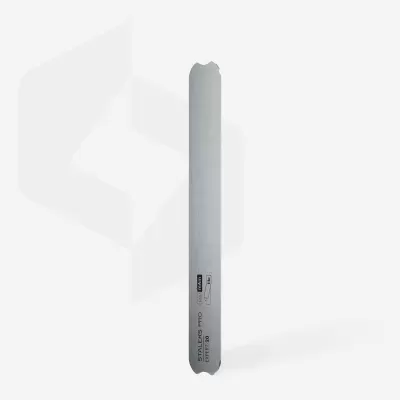 Lima metálica reta para unhas com marca e modelo impressos