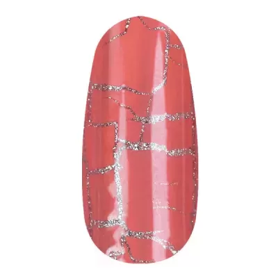 Unha postiça coral com padrão de linhas prateadas brilhantes