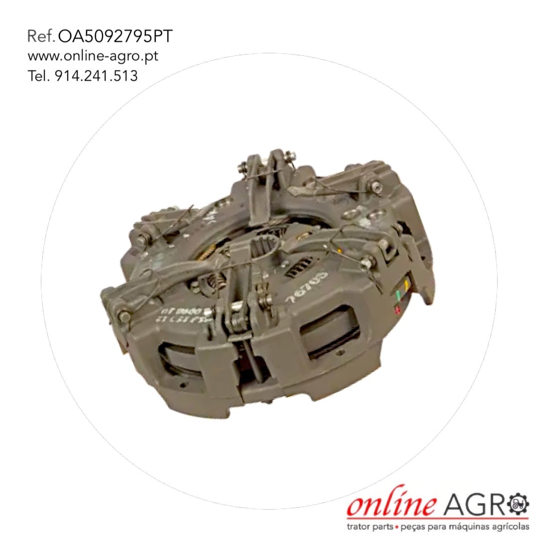 EMBRAIAGEM, #OA5092795PT Peça mecânica metálica cinza escuro com múltiplos componentes complexos sobre fundo branco