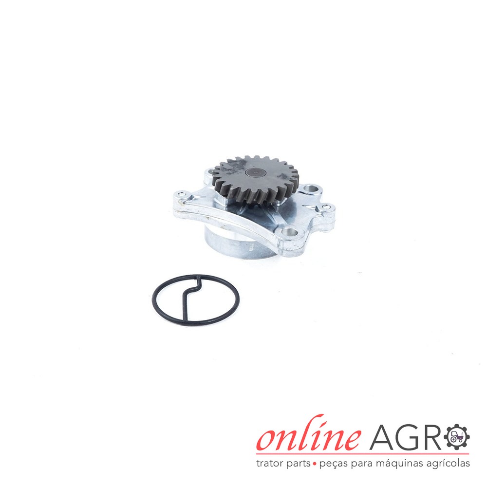 Bomba de óleo, Mitsubishi, OA31A3530010PT Componente metálico com engrenagem preta e anel de borracha em fundo branco com logo Online Agro