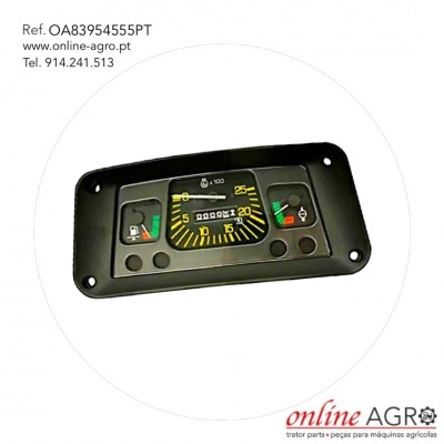 Painel de controlo agrícola preto com mostradores e texto