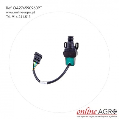 Peça eletrónica para máquinas agrícolas com fios coloridos e conector preto