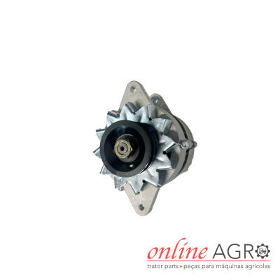 Alternador metálico para tractor com polia preta e texto de marca abaixo