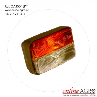 Luz traseira quadrada laranja e transparente com estrutura castanha