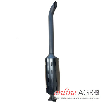 Escape metálico preto fosco para máquinas agrícolas com tubo curvado e corpo perfurado