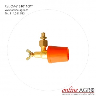 Peça metálica dourada com válvula e conector laranja sobre fundo branco, com texto informativo