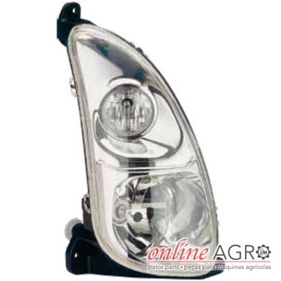 Farol automóvel com cobertura transparente e estrutura preta