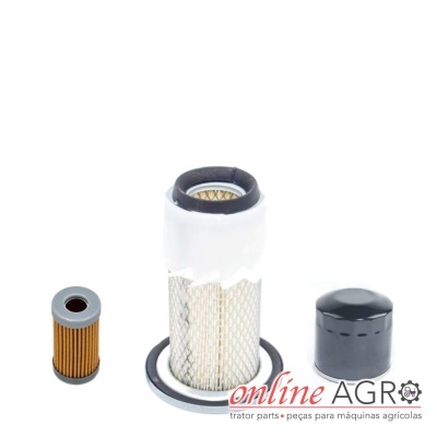 Conjunto de filtros para máquinas agrícolas, incluindo filtro de ar, filtro de papel e filtro oleoso.