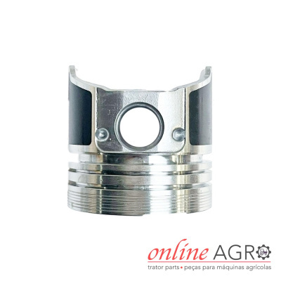 Componente metálico prateado com orifício circular central e detalhes pretos, sobre fundo branco, logótipo online AGRO