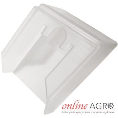 Peça plástica trapezoidal branca para máquinas agrícolas com logo online AGRO no fundo branco