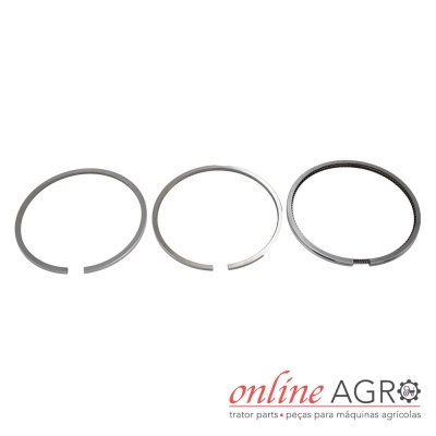 Três anéis metálicos prateados para máquinas agrícolas em fundo branco com logótipo Online Agro