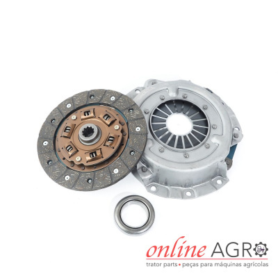 Conjunto de embraiagem metálico com disco e prato em fundo branco com logo online AGRO