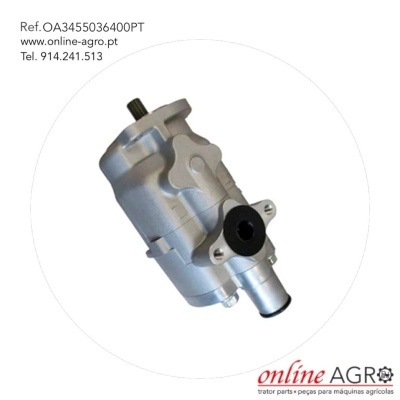 Componente mecânico metálico prateado com texto de referência e contacto sobre fundo branco