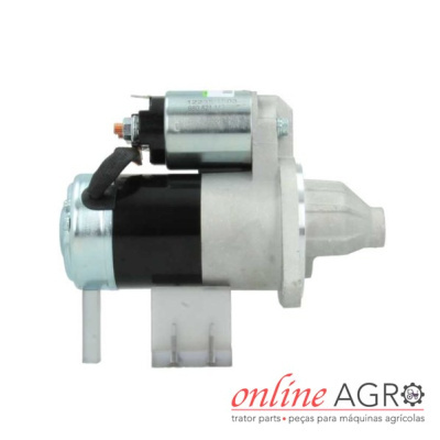 Motor de arranque metálico e preto com conetores