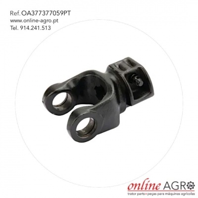 Peça metálica preta para máquinas agrícolas com duas aberturas circulares, parafuso e texto informativo