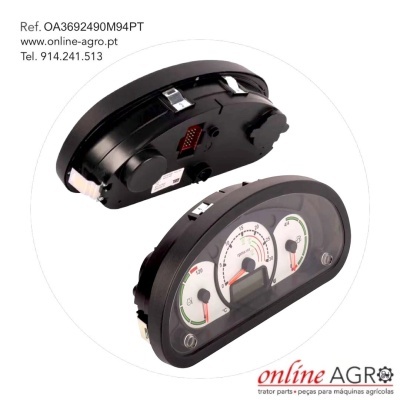 Painel de instrumentos preto para máquina agrícola com mostradores analógicos e texto de referência e contacto.