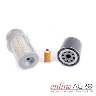 Filtros para máquinas agrícolas sobre fundo branco com logotipo online AGRO