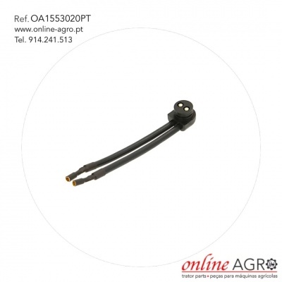 Conjunto elétrico com fios pretos e conector redondo preto