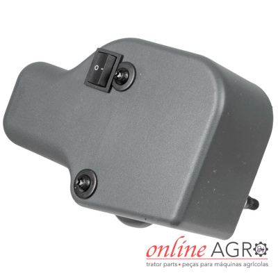 Peça para máquinas agrícolas com interruptor preto em fundo branco