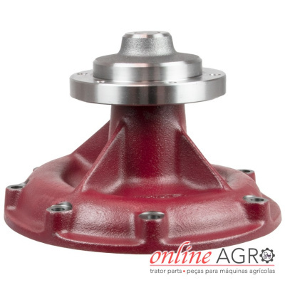 Peça metálica vermelha com flange prateada para máquinas agrícolas.